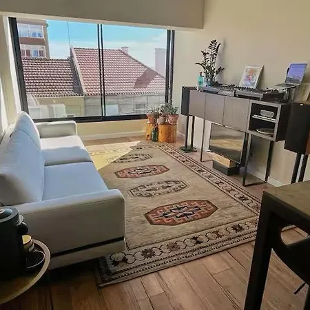 Soundhouse Apartment *