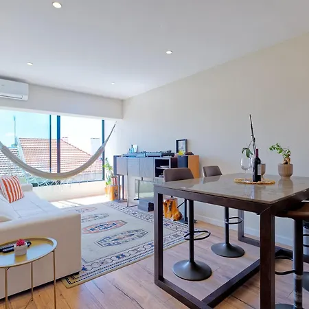 Soundhouse By Hosty Apartment Almada